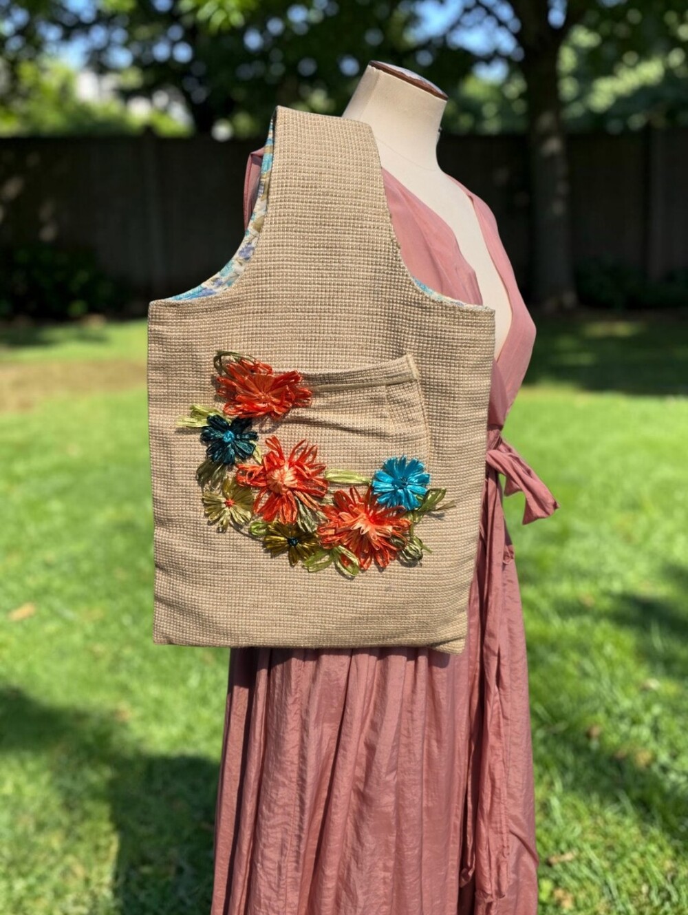 Vintage 1960s 1970s Basketweave Tote Floral Appliqué Boho Market Bag
